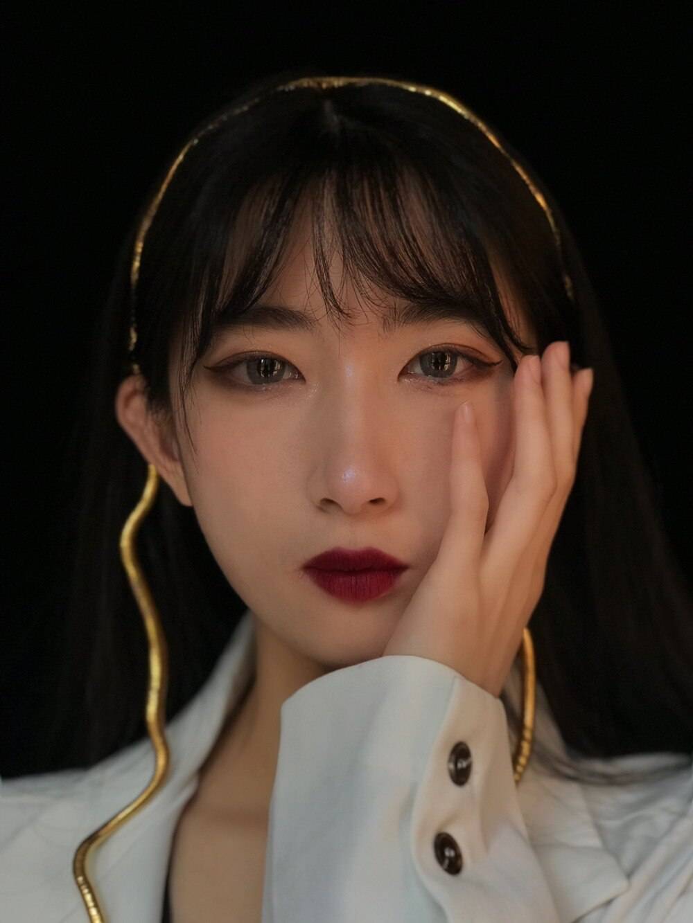 Hangzhi personality hip hop simple temperament dark style random opening snake design women necklace collar 