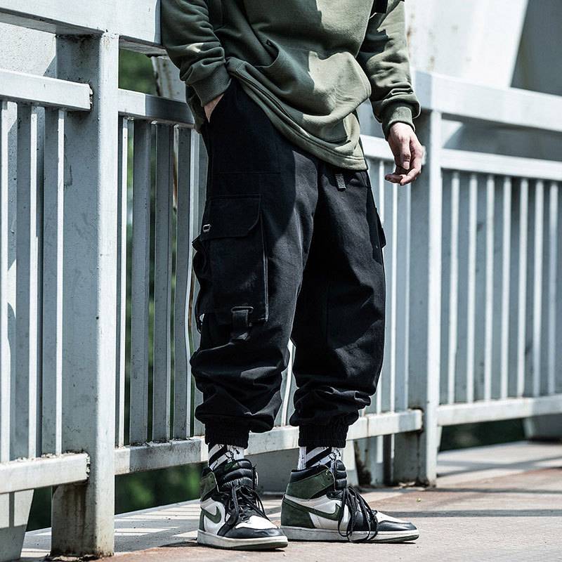 Men&#8217;s Oversized Techwear Style Cargo Pants 