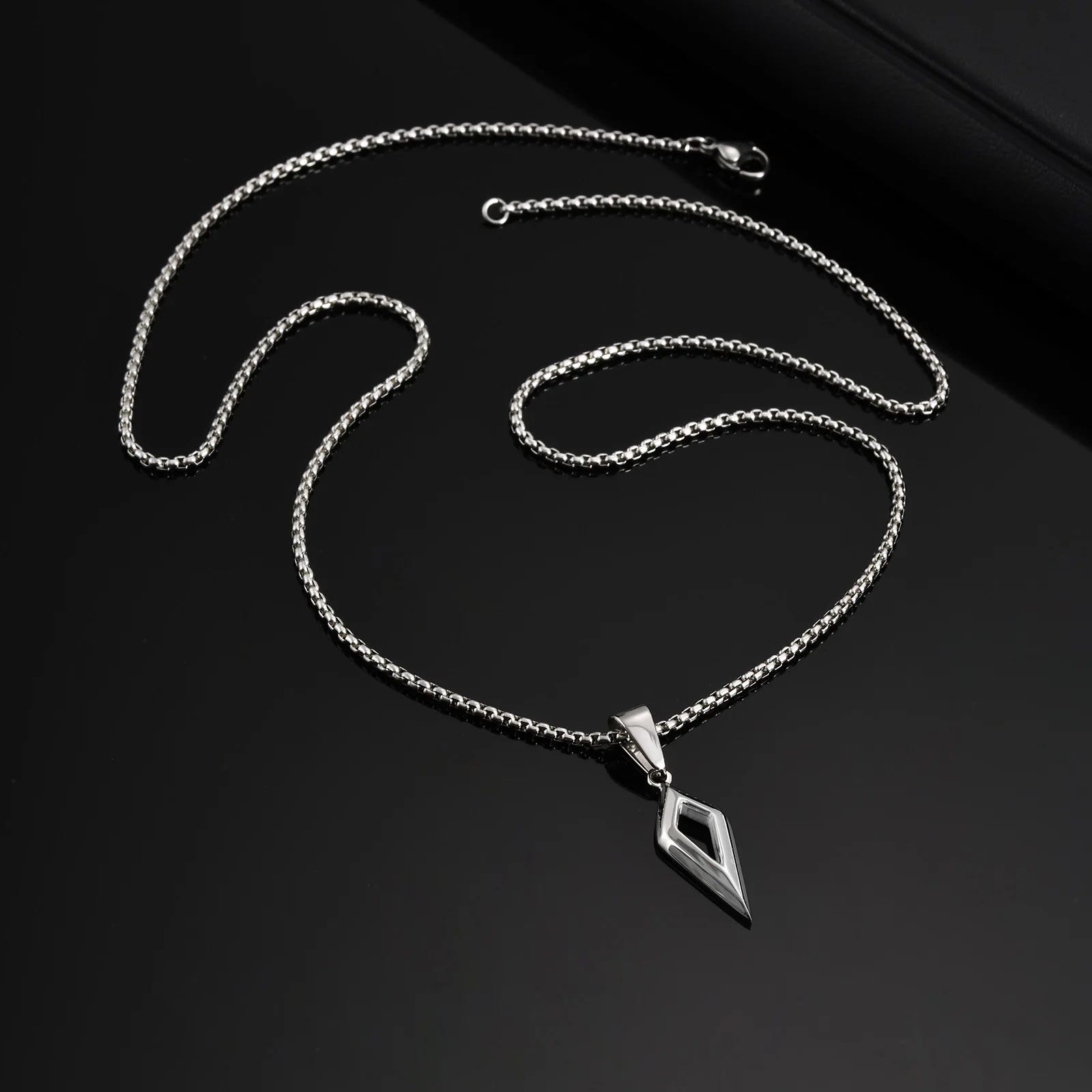 Modern Beveled Star Chain Necklace