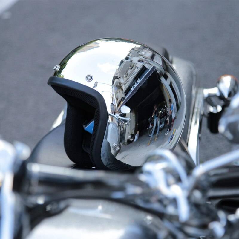 Silver Mirror Techwear Moto Helmet 