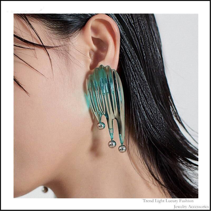 Women&#8217;s Futuristic Style Green Fluid Earrings 