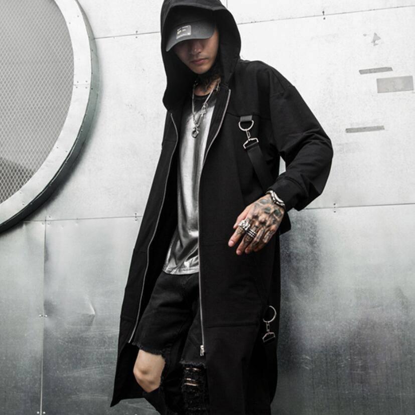連帽哥特 techwear 長版外套 — 拉鍊開合，方便穿衣