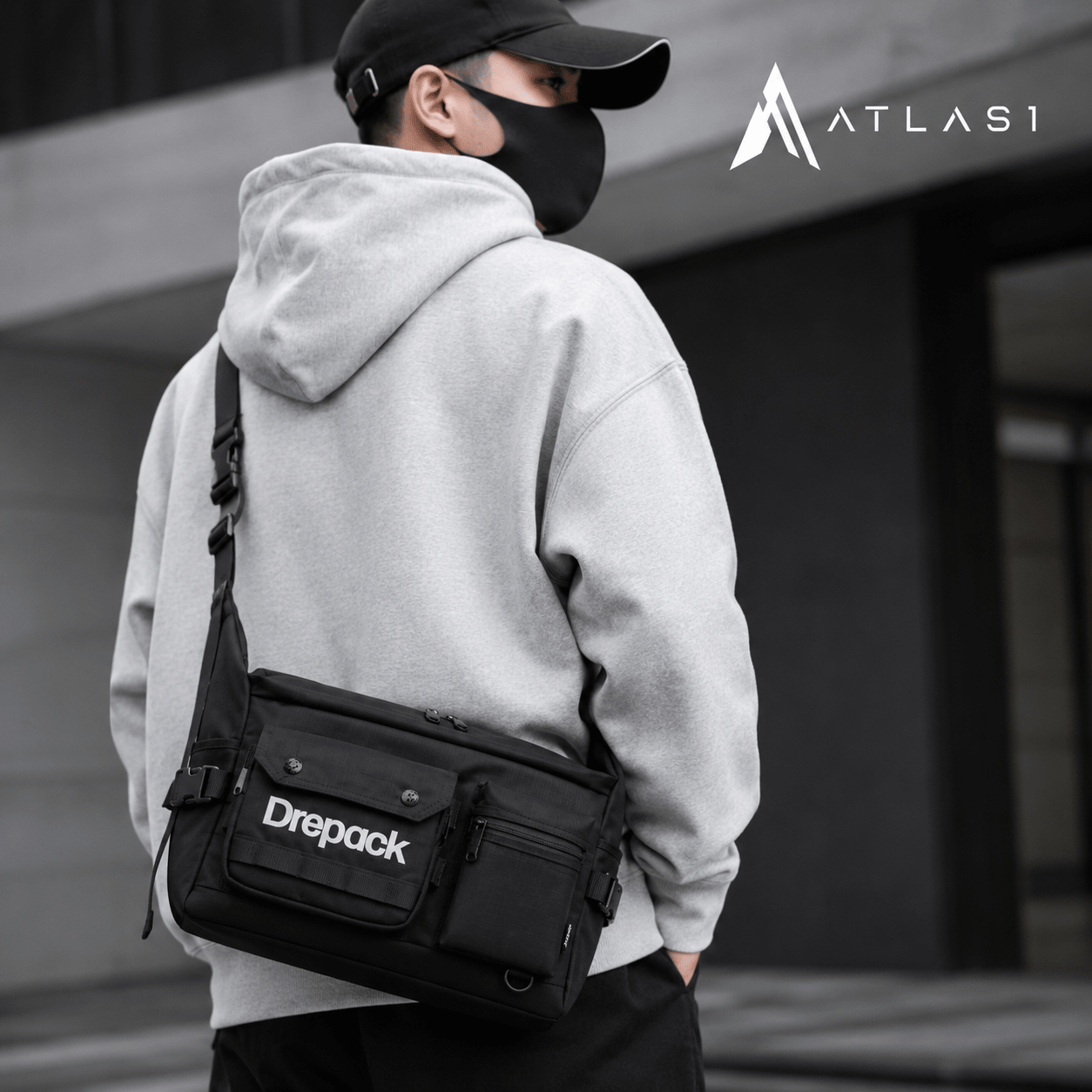 Men's Multi-Pocket Black Techwear Crossbody Bag - ATLAS 1