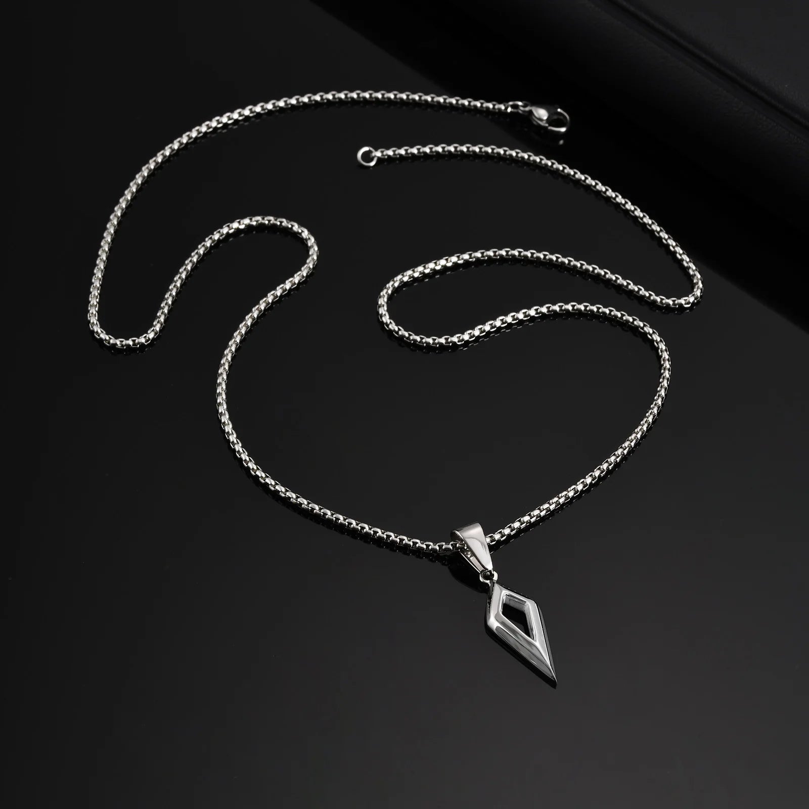 Modern Beveled Star Chain Necklace - ATLAS 1