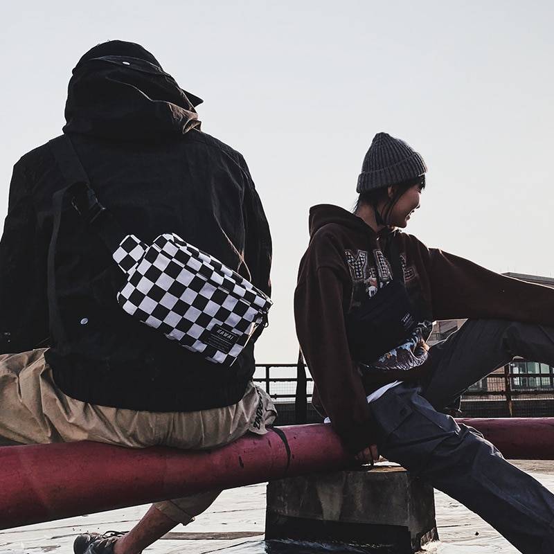 防水尼龙格纹印花 techwear 腰包 — 功能性拉链