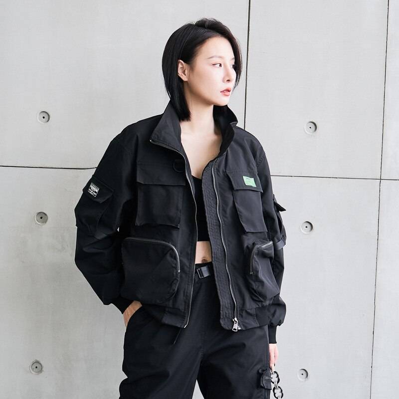Women's Solid Black Cargo Pockets Techwear Jacket - ATLAS 1