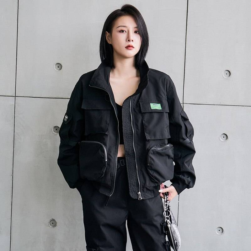Women's Solid Black Cargo Pockets Techwear Jacket - ATLAS 1