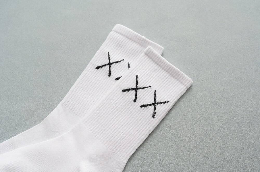 1 Pair New Men Cotton Sports Socks Breathable Compression Long Solid Black White Socks Summer Winter Tube Socks 11