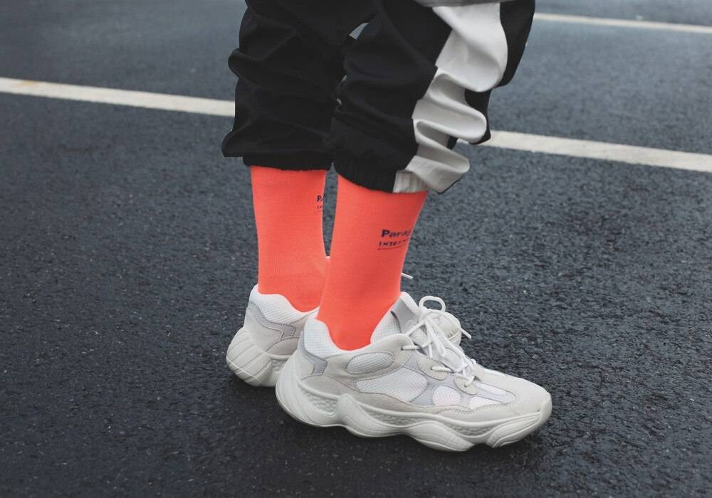 2019 new fluorescent color green socks ins Harajuku style men and women in the tube socks street shooting stockings tide 4