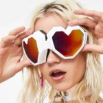 Cyberpunk Heart Shaped Goggle Sunglasses One Piece Women Sunglasses Oversized Gradient Lens Brand Designer Eyeglasses