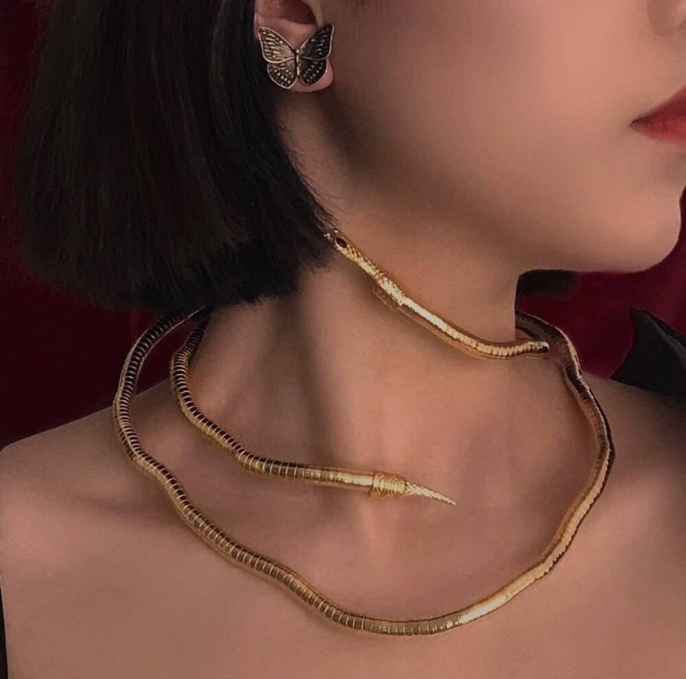 Hangzhi personality hip hop simple temperament dark style random opening snake design women necklace collar 13