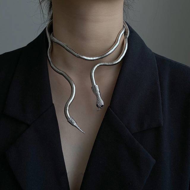 Hangzhi personality hip hop simple temperament dark style random opening snake design women necklace collar 7